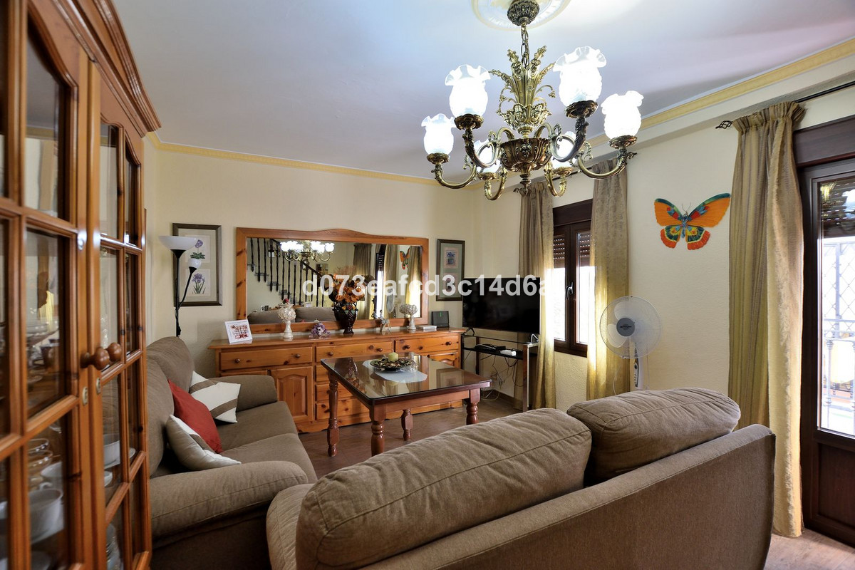 4 Bed Townhouse for sale in Ronda Costa Del Sol, Málaga, Spain