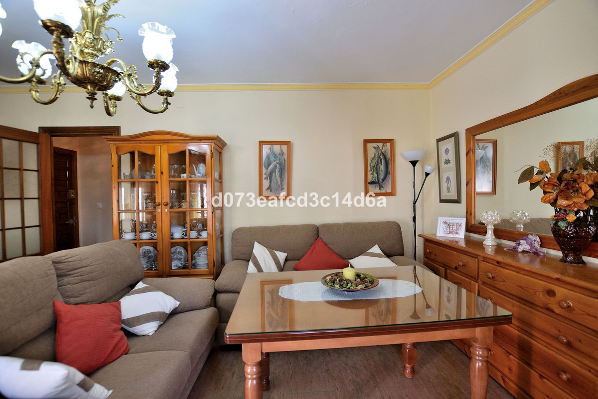4 Bed Townhouse for sale in Ronda Costa Del Sol, Málaga, Spain