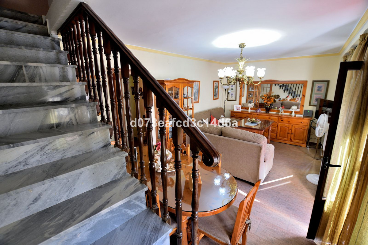 4 Bed Townhouse for sale in Ronda Costa Del Sol, Málaga, Spain