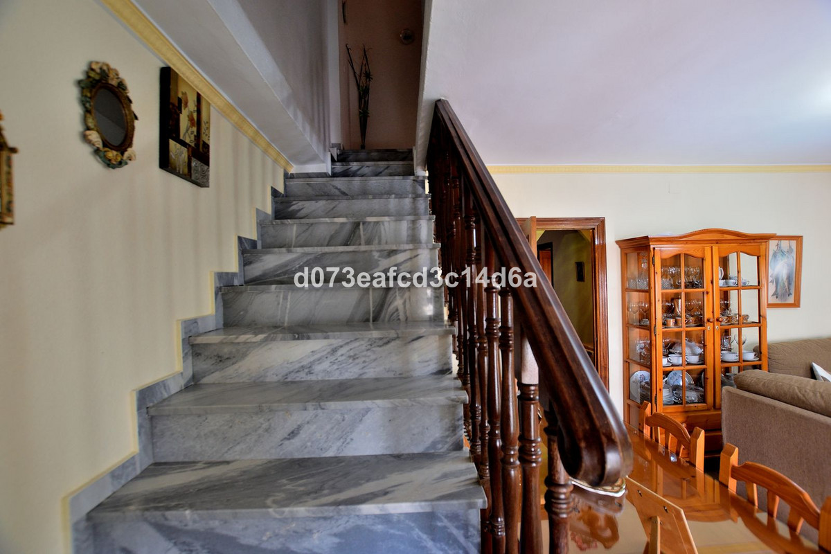4 Bed Townhouse for sale in Ronda Costa Del Sol, Málaga, Spain
