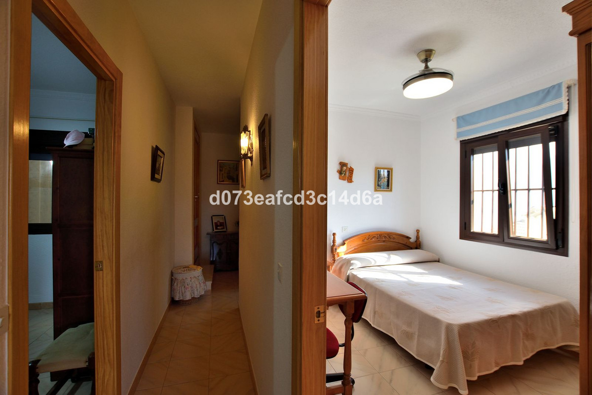 4 Bed Townhouse for sale in Ronda Costa Del Sol, Málaga, Spain