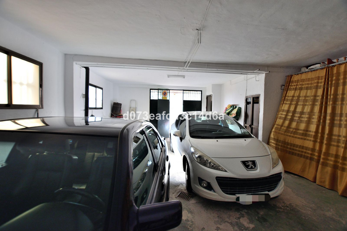 4 Bed Townhouse for sale in Ronda Costa Del Sol, Málaga, Spain