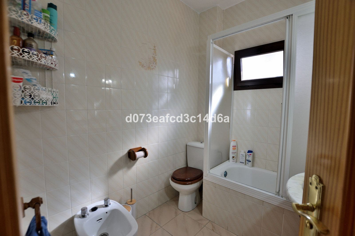 4 Bed Townhouse for sale in Ronda Costa Del Sol, Málaga, Spain