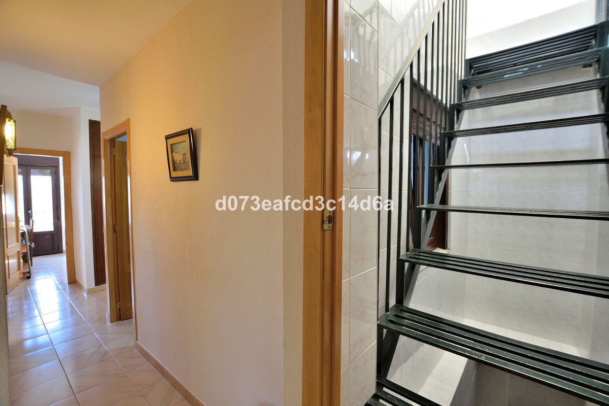 4 Bed Townhouse for sale in Ronda Costa Del Sol, Málaga, Spain