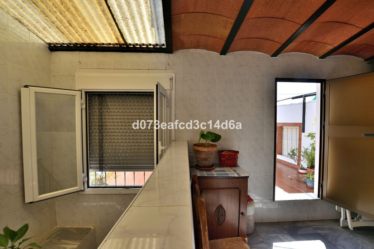 4 Bed Townhouse for sale in Ronda Costa Del Sol, Málaga, Spain