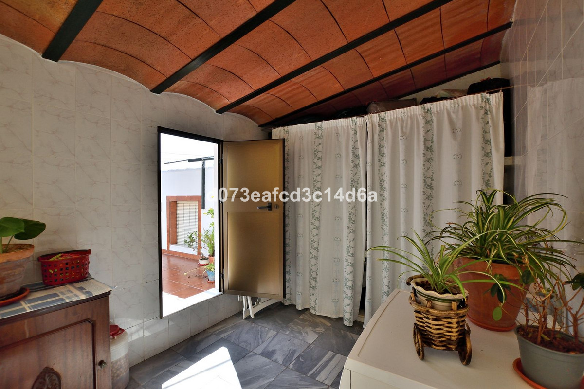 4 Bed Townhouse for sale in Ronda Costa Del Sol, Málaga, Spain