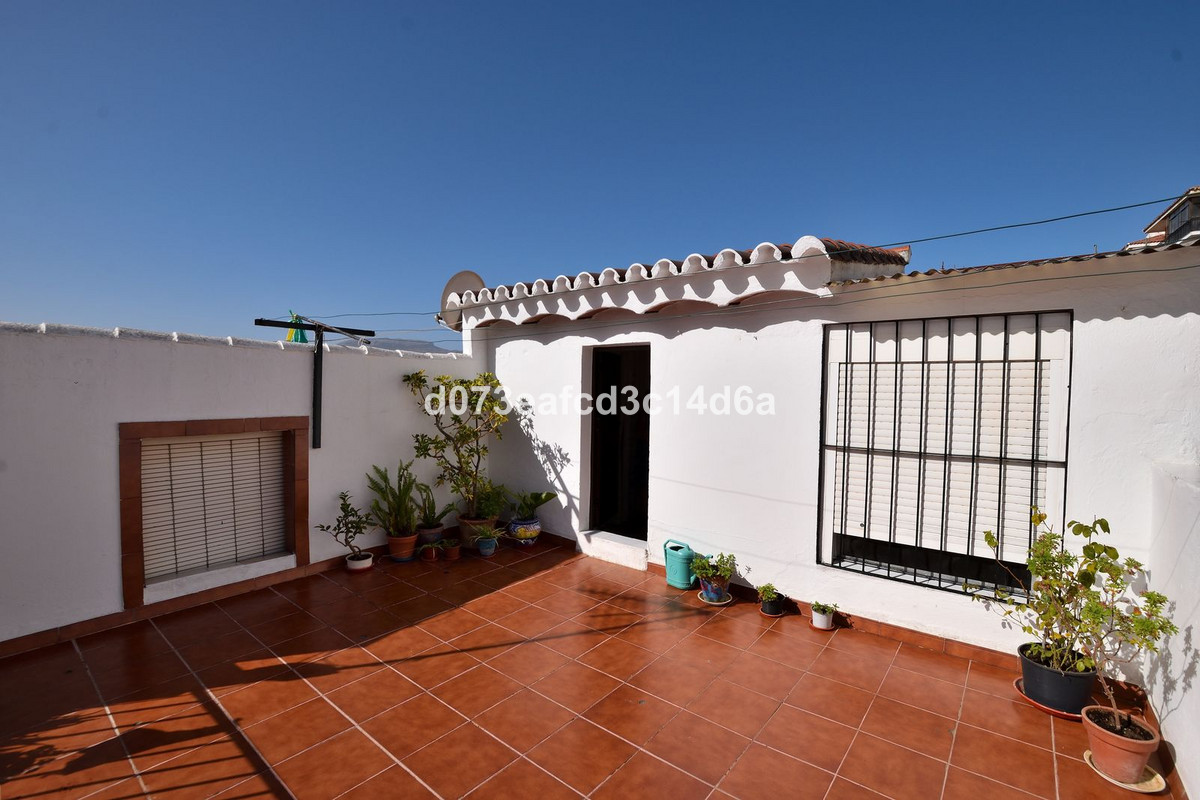4 Bed Townhouse for sale in Ronda Costa Del Sol, Málaga, Spain