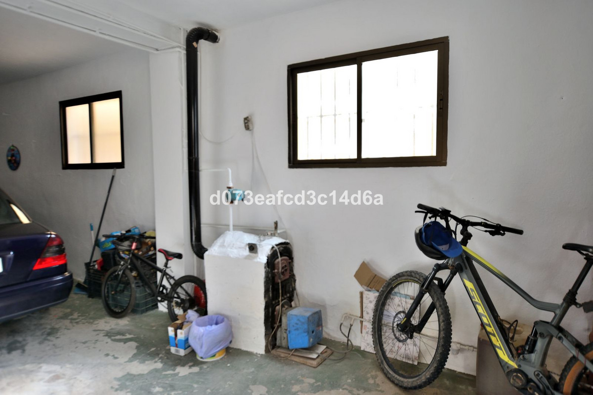 4 Bed Townhouse for sale in Ronda Costa Del Sol, Málaga, Spain