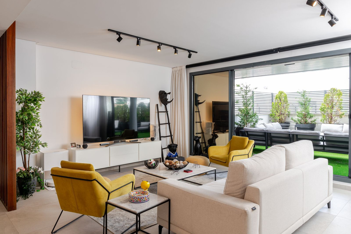 3 Bed Apartment for sale in Benahavís Costa Del Sol, Málaga, Spain