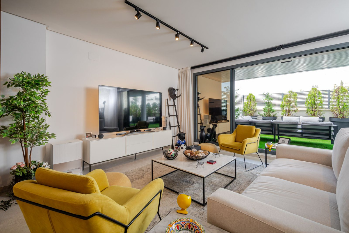3 Bed Apartment for sale in Benahavís Costa Del Sol, Málaga, Spain