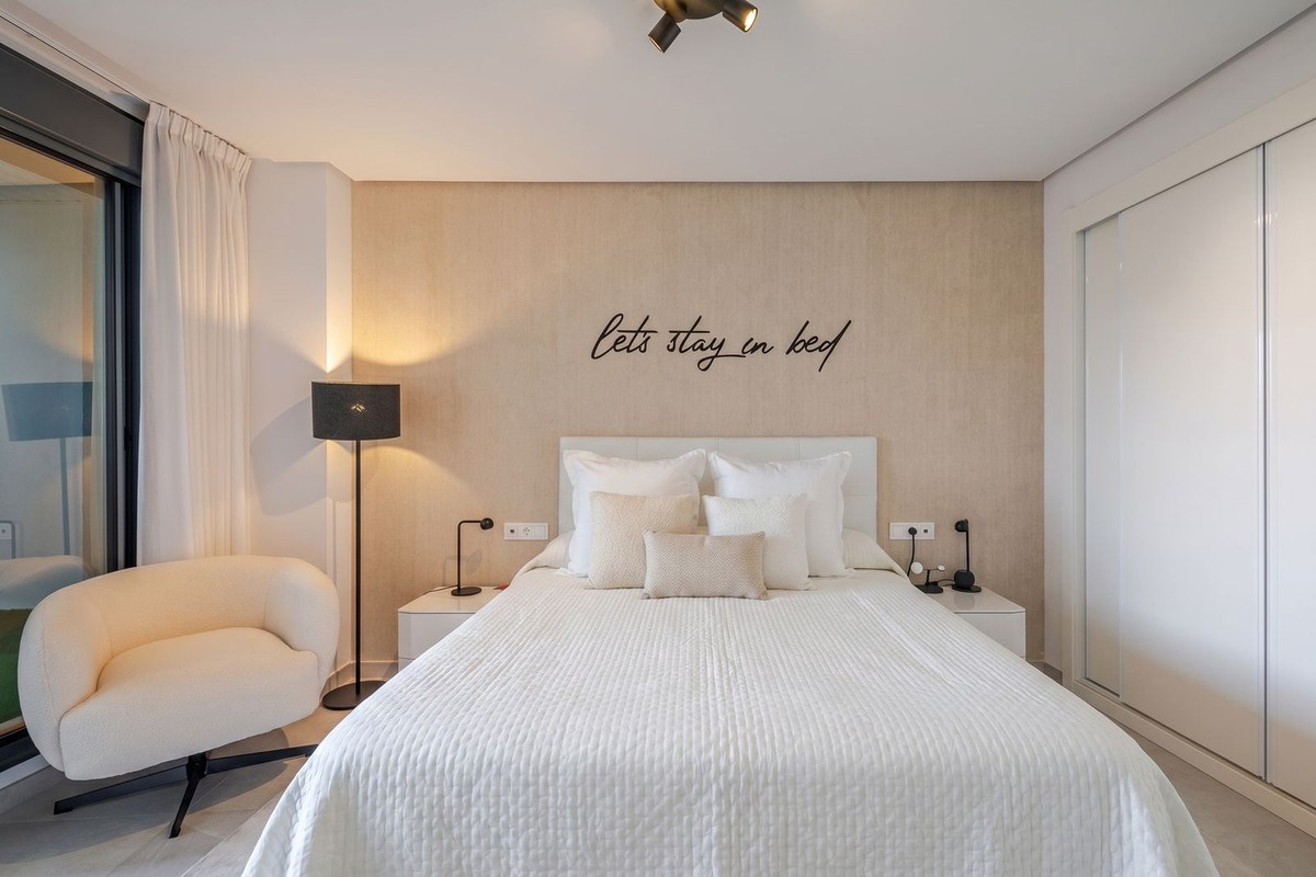 3 Bed Apartment for sale in Benahavís Costa Del Sol, Málaga, Spain