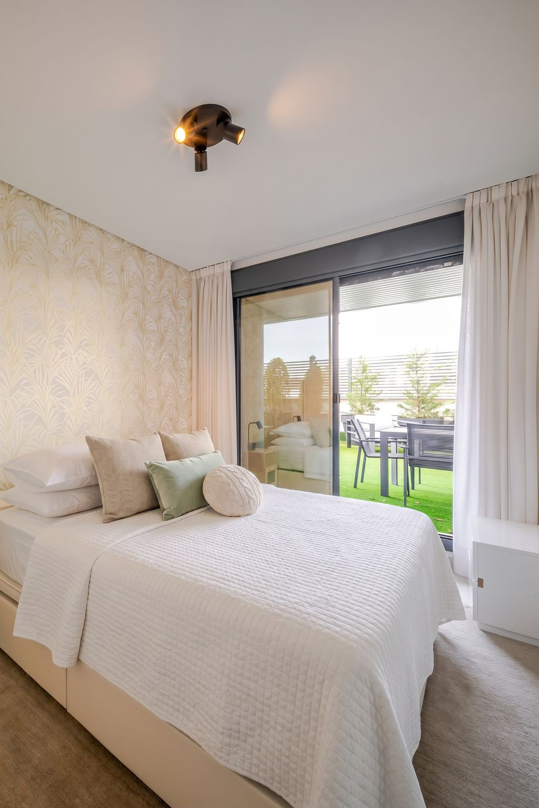 3 Bed Apartment for sale in Benahavís Costa Del Sol, Málaga, Spain
