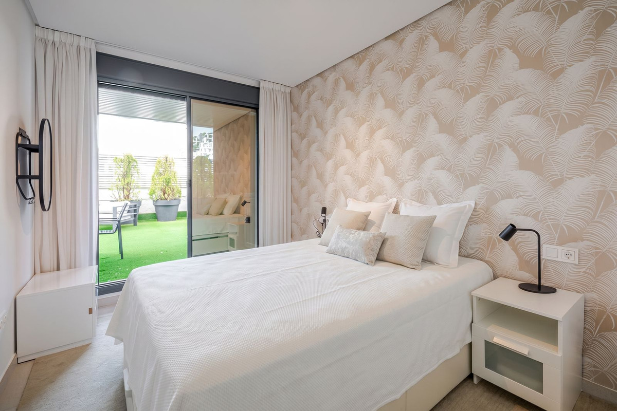 3 Bed Apartment for sale in Benahavís Costa Del Sol, Málaga, Spain