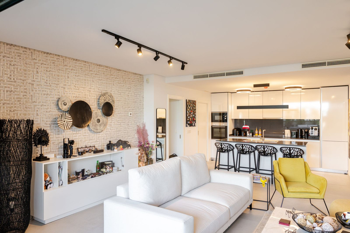 3 Bed Apartment for sale in Benahavís Costa Del Sol, Málaga, Spain