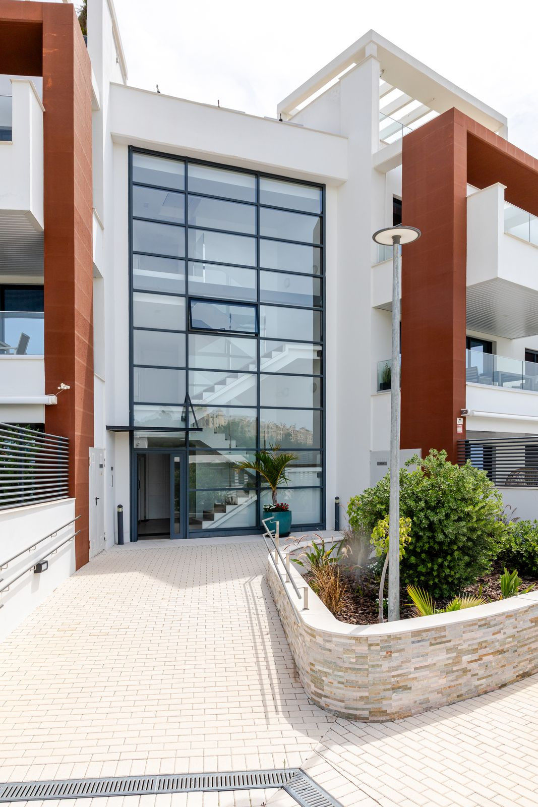 3 Bed Apartment for sale in Benahavís Costa Del Sol, Málaga, Spain