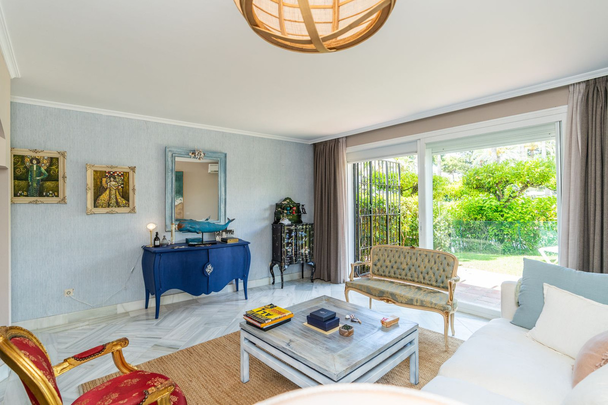 1 Bed Apartment for sale in Marbella Costa Del Sol, Málaga, Spain