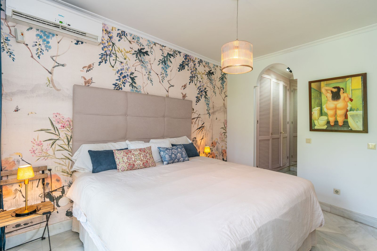 1 Bed Apartment for sale in Marbella Costa Del Sol, Málaga, Spain