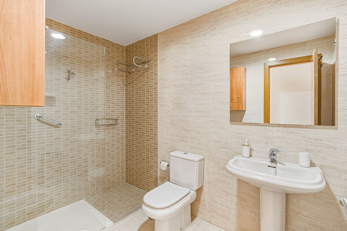1 Bed Apartment for sale in Los Boliches Costa Del Sol, Málaga, Spain