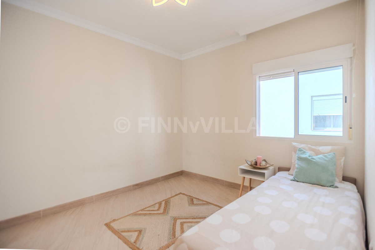 3 Bed Apartment for sale in Fuengirola Costa Del Sol, Málaga, Spain