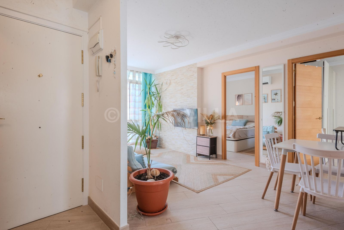 3 Bed Apartment for sale in Fuengirola Costa Del Sol, Málaga, Spain