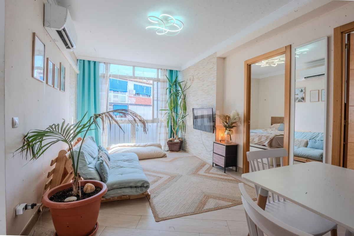3 Bed Apartment for sale in Fuengirola Costa Del Sol, Málaga, Spain