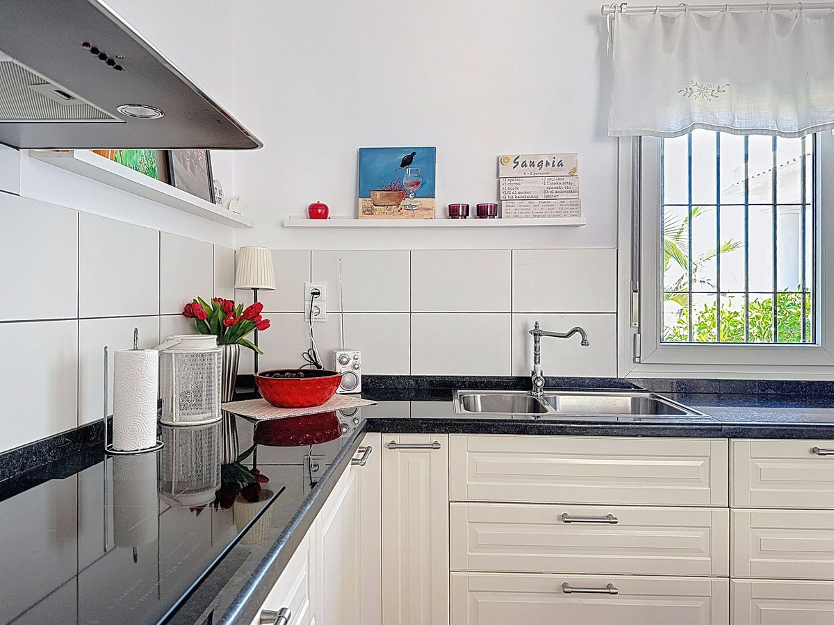 4 Bed Townhouse for sale in Alhaurín De La Torre Costa Del Sol, Málaga, Spain