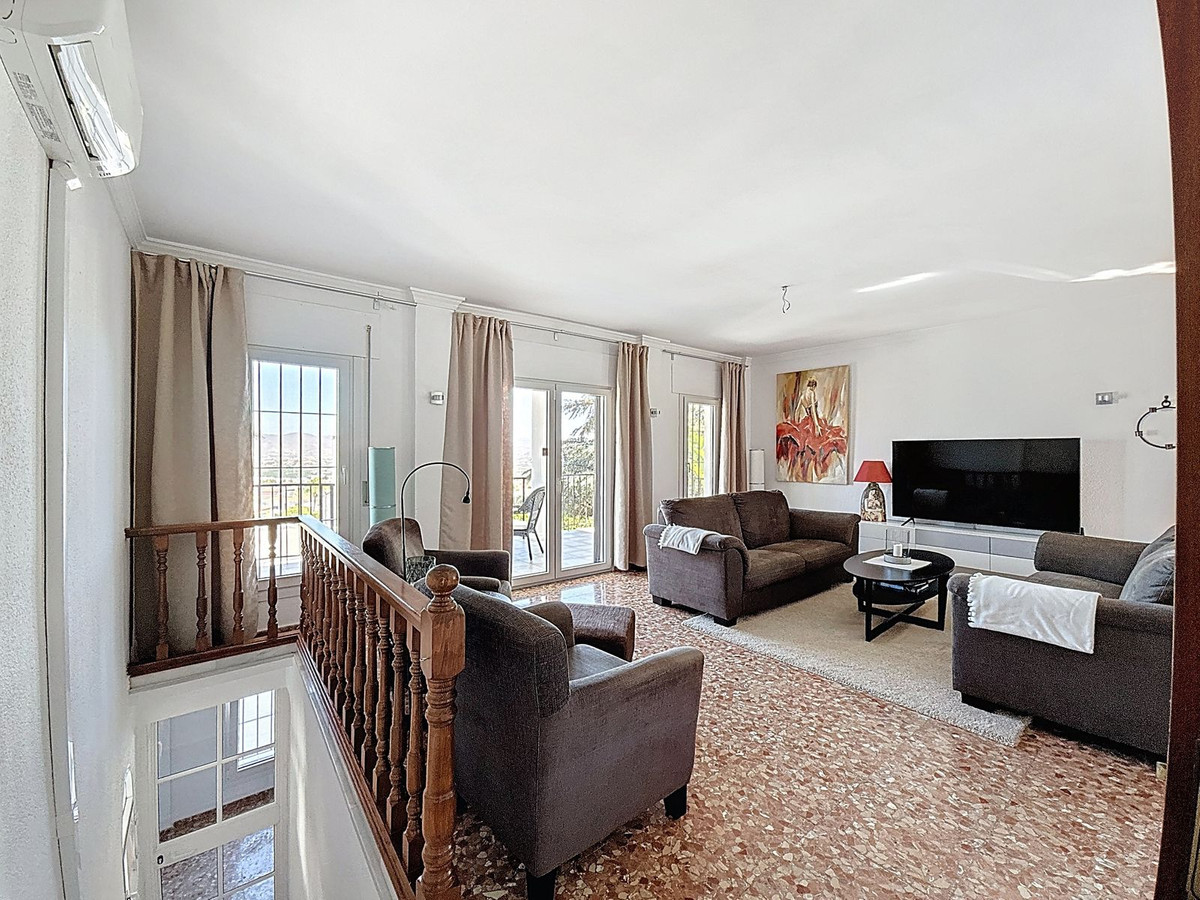 4 Bed Townhouse for sale in Alhaurín De La Torre Costa Del Sol, Málaga, Spain