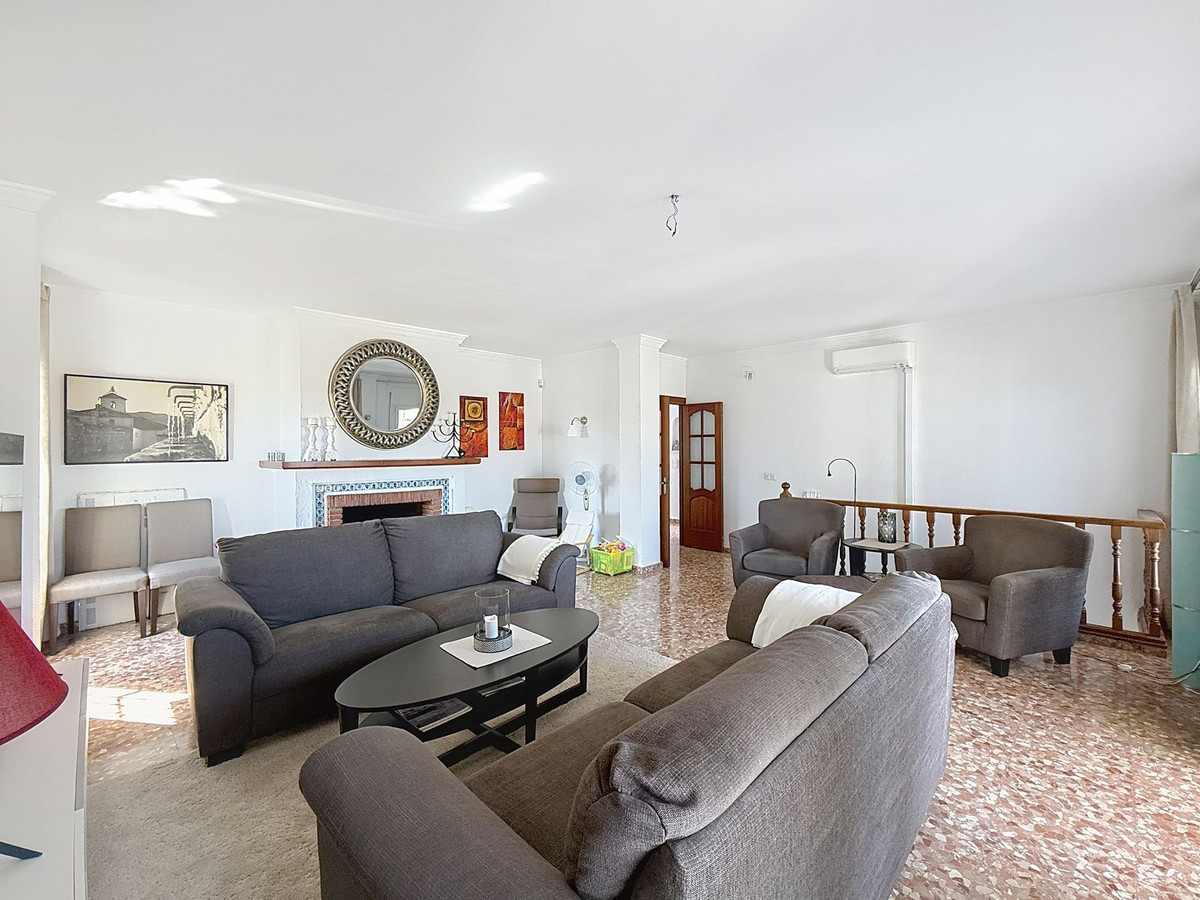 4 Bed Townhouse for sale in Alhaurín De La Torre Costa Del Sol, Málaga, Spain
