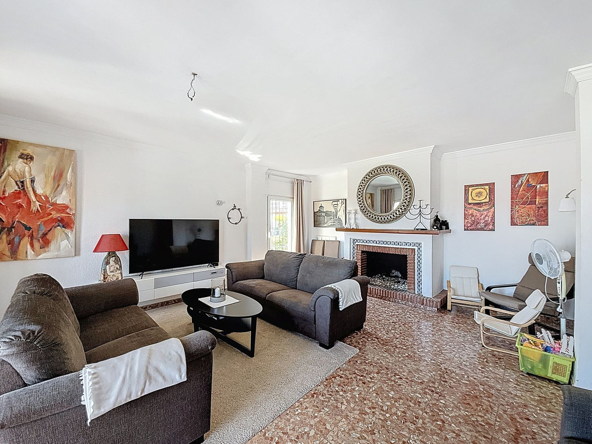 4 Bed Townhouse for sale in Alhaurín De La Torre Costa Del Sol, Málaga, Spain