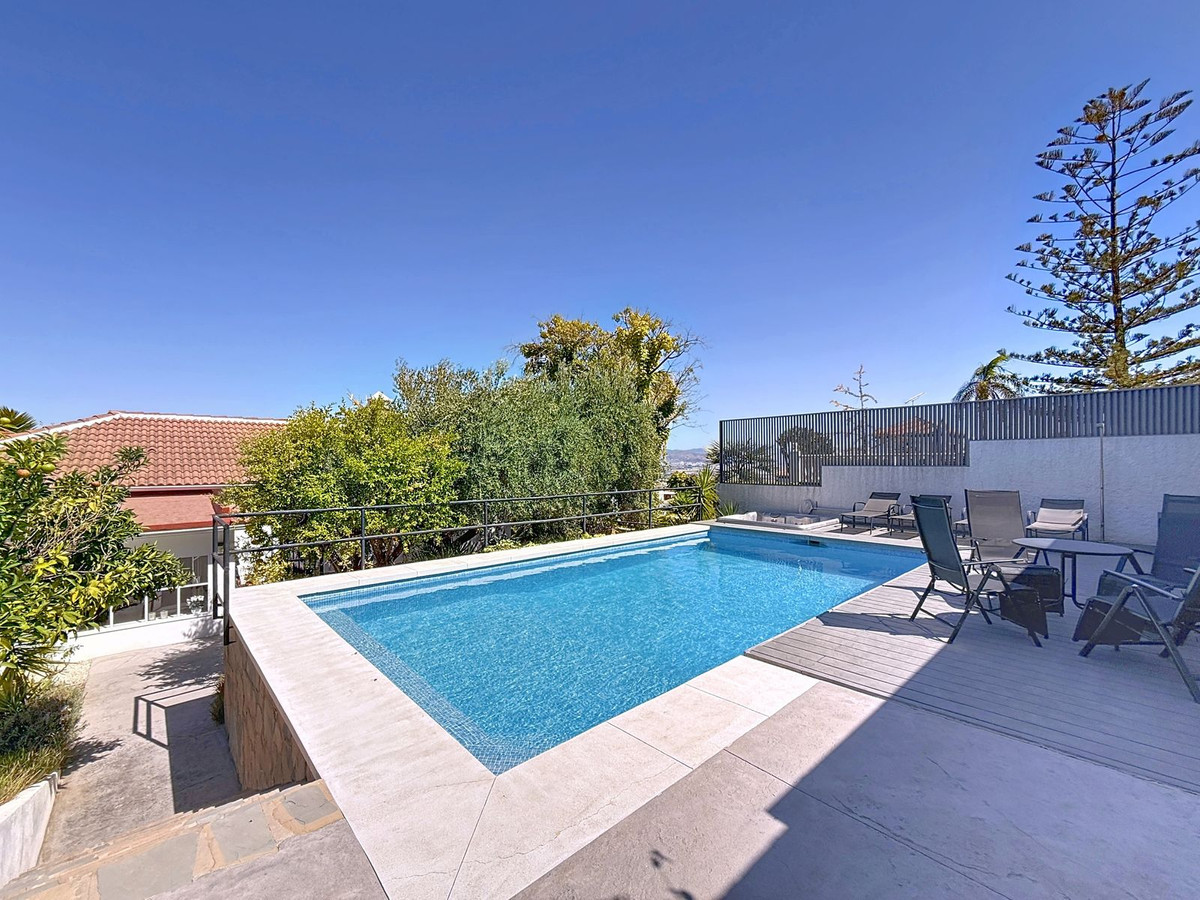 4 Bed Townhouse for sale in Alhaurín De La Torre Costa Del Sol, Málaga, Spain