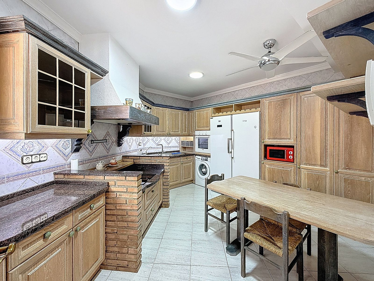 5 Bed Townhouse for sale in Málaga Este Costa Del Sol, Málaga, Spain