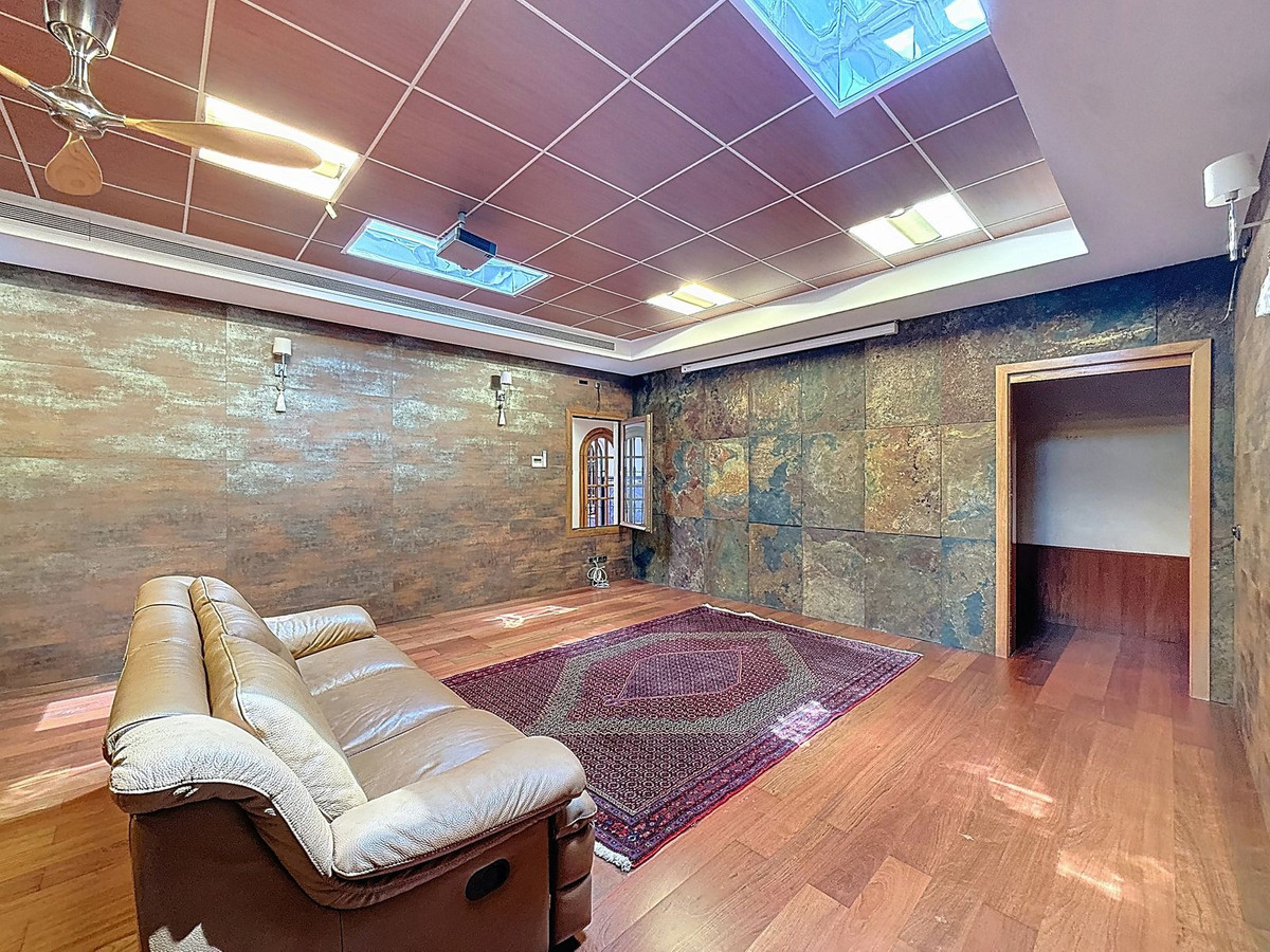 5 Bed Townhouse for sale in Málaga Este Costa Del Sol, Málaga, Spain