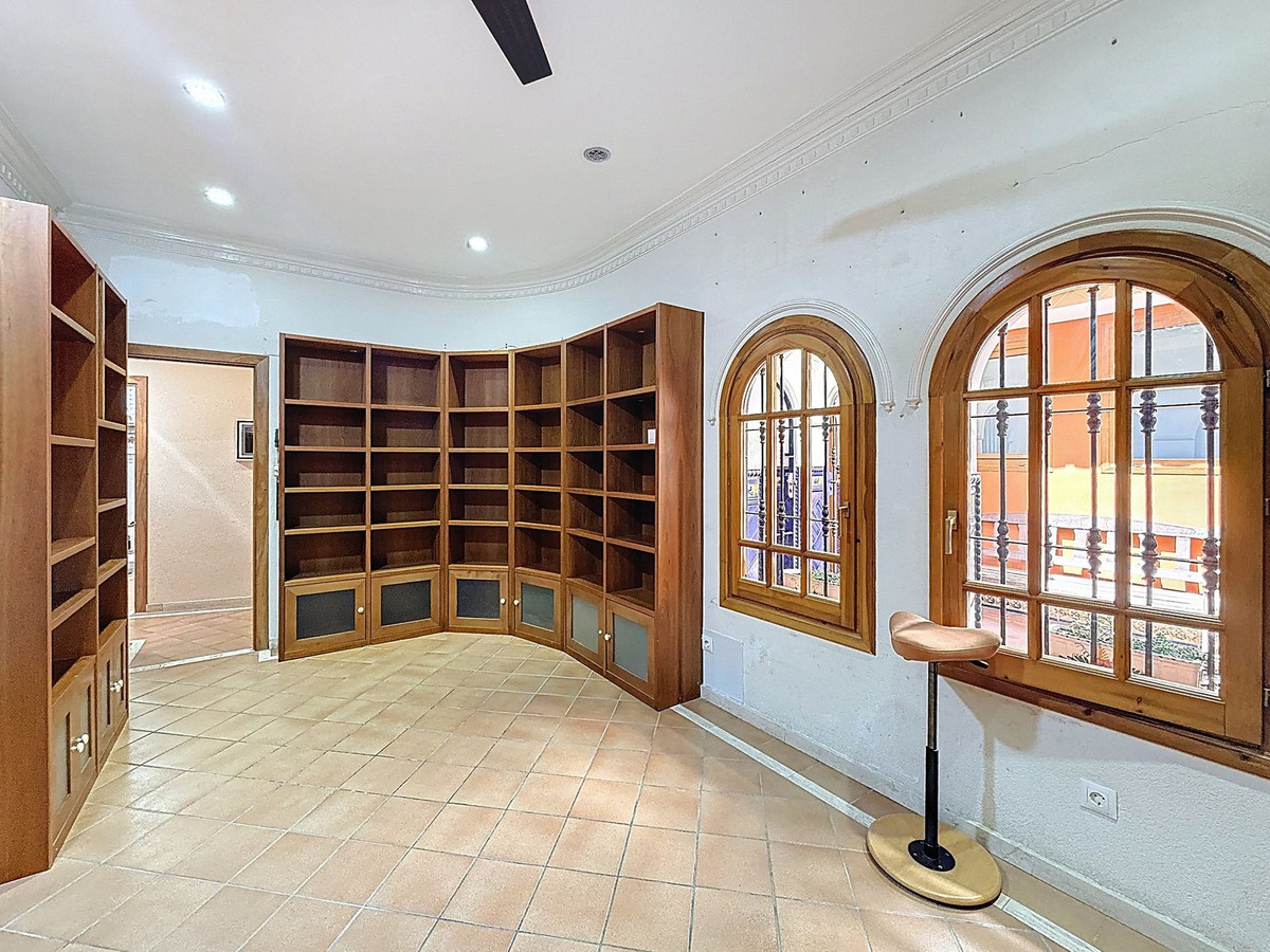 5 Bed Townhouse for sale in Málaga Este Costa Del Sol, Málaga, Spain