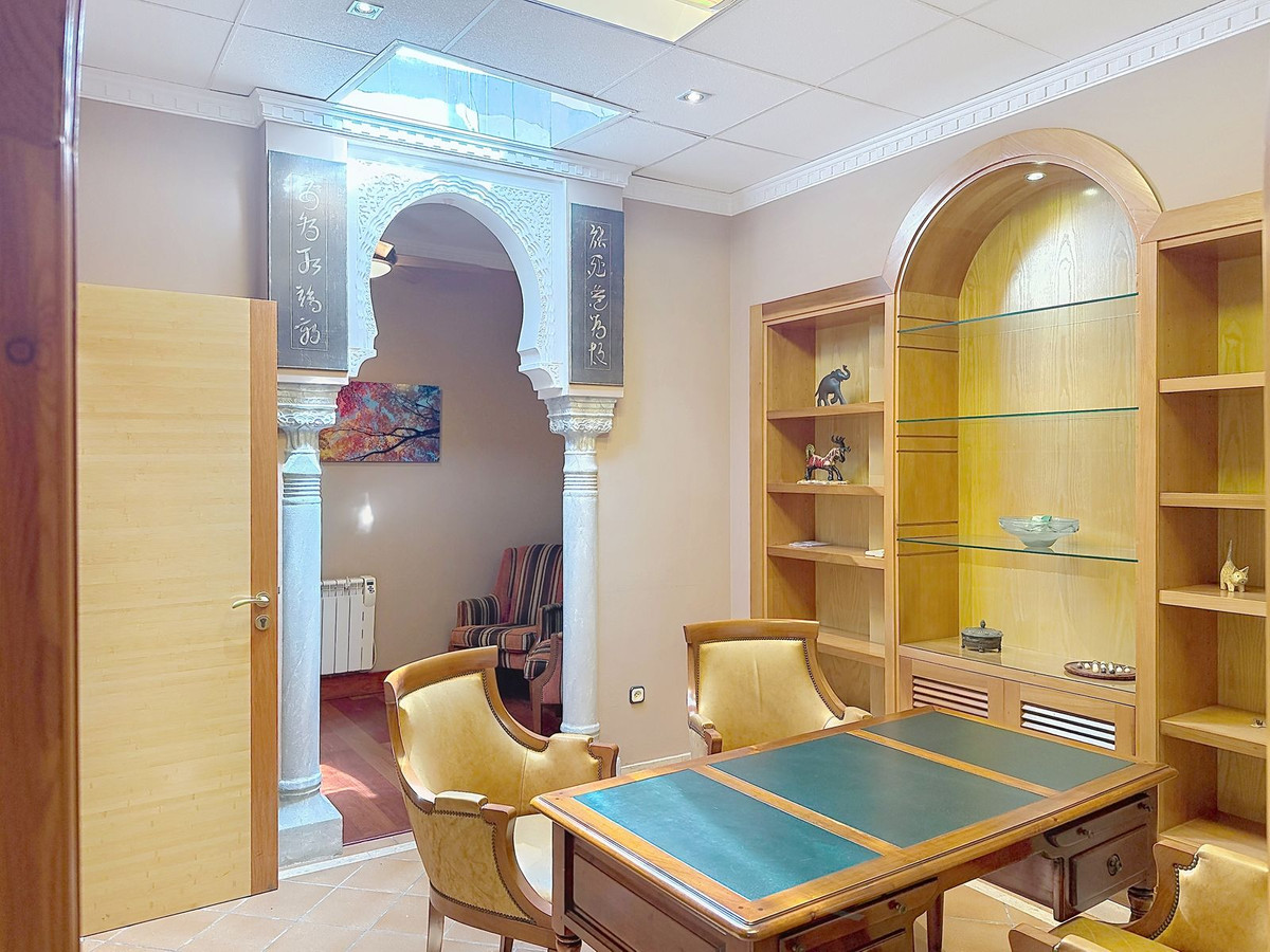 5 Bed Townhouse for sale in Málaga Este Costa Del Sol, Málaga, Spain