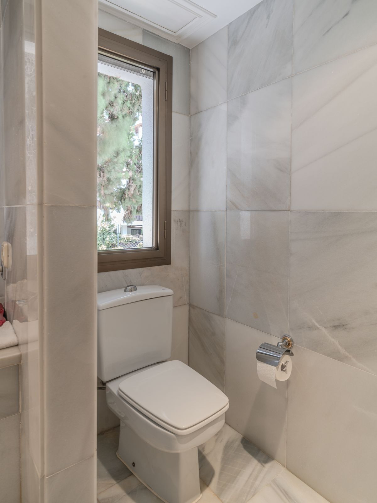 4 Bed Apartment for sale in The Golden Mile Costa Del Sol, Málaga, Spain
