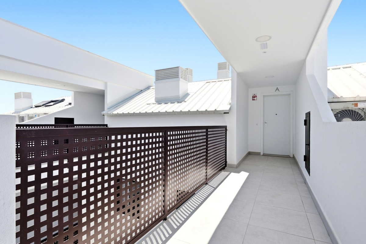 2 Bed Apartment for sale in Higueron Costa Del Sol, Málaga, Spain