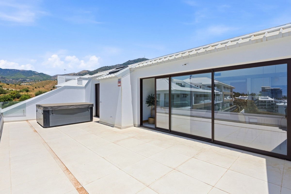 2 Bed Apartment for sale in Higueron Costa Del Sol, Málaga, Spain