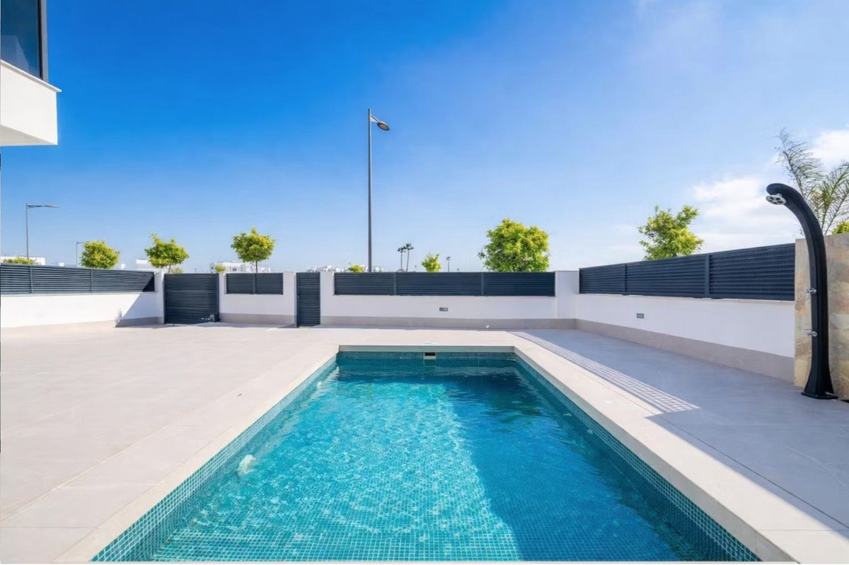 Se vende Villa - Chalet de 5 dormitorios en Costa Calida, Murcia, España