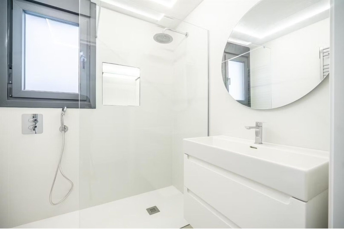 Se vende Villa - Chalet de 5 dormitorios en Costa Calida, Murcia, España
