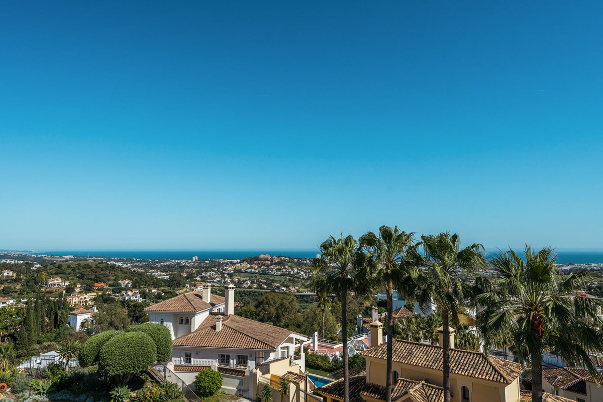 3 Bed Townhouse for sale in La Quinta Costa Del Sol, Málaga, Spain