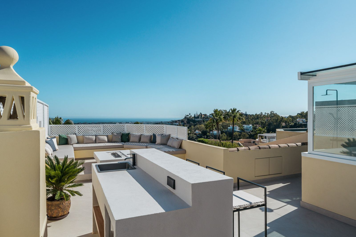 3 Bed Townhouse for sale in La Quinta Costa Del Sol, Málaga, Spain