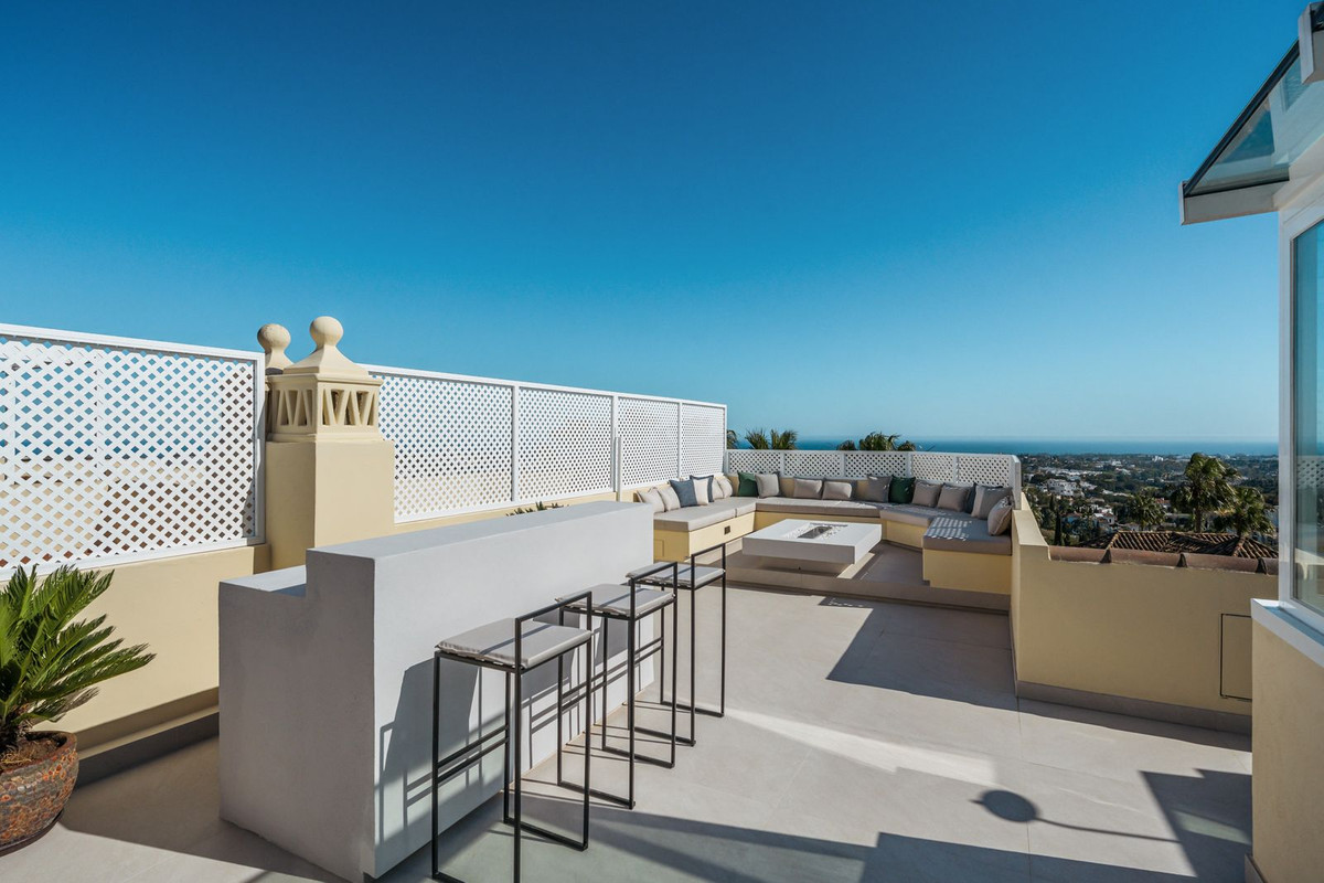 3 Bed Townhouse for sale in La Quinta Costa Del Sol, Málaga, Spain