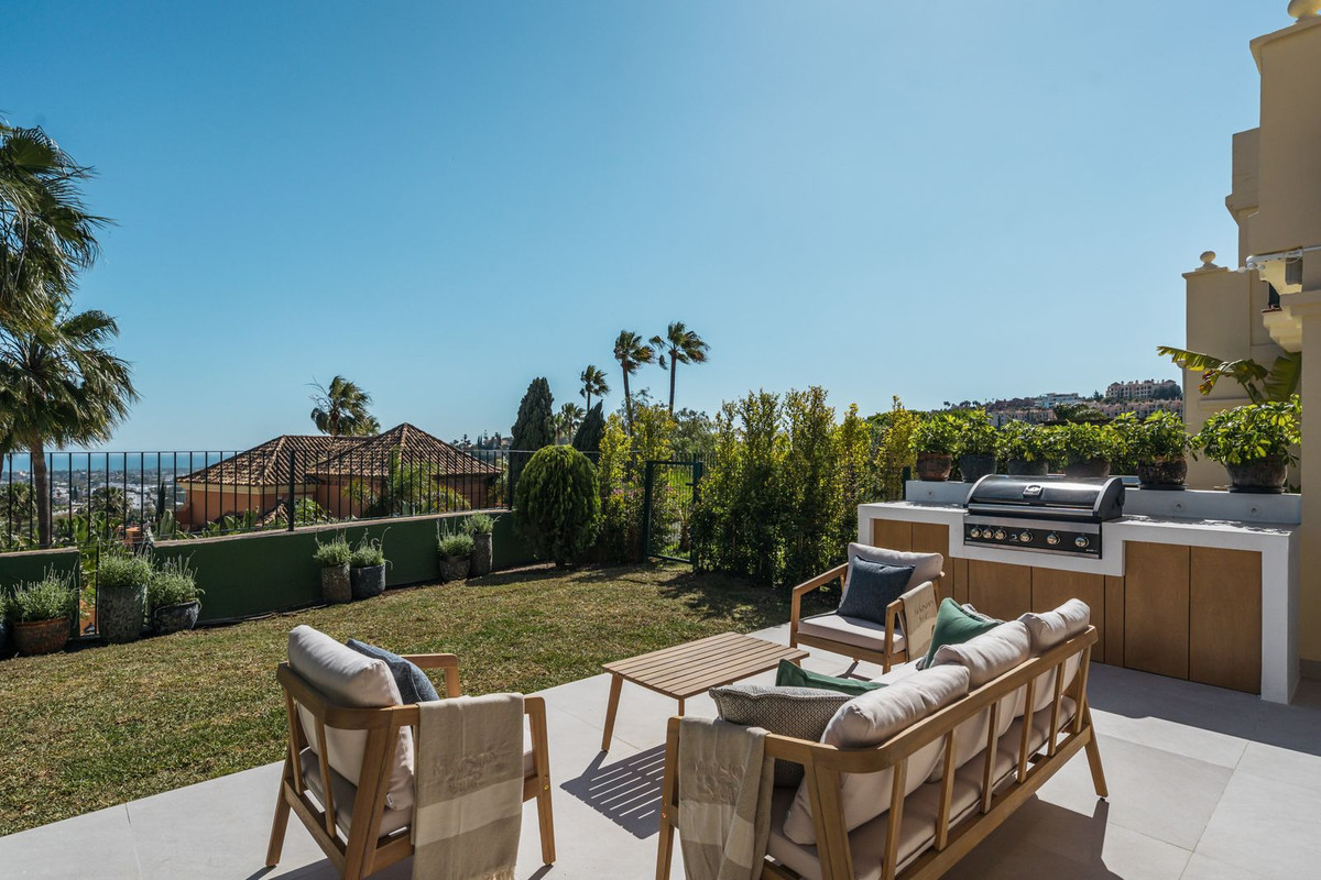 3 Bed Townhouse for sale in La Quinta Costa Del Sol, Málaga, Spain
