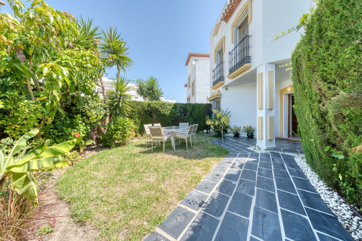 Se vende Adosada de 3 dormitorios en Costa Del Sol, Málaga, España
