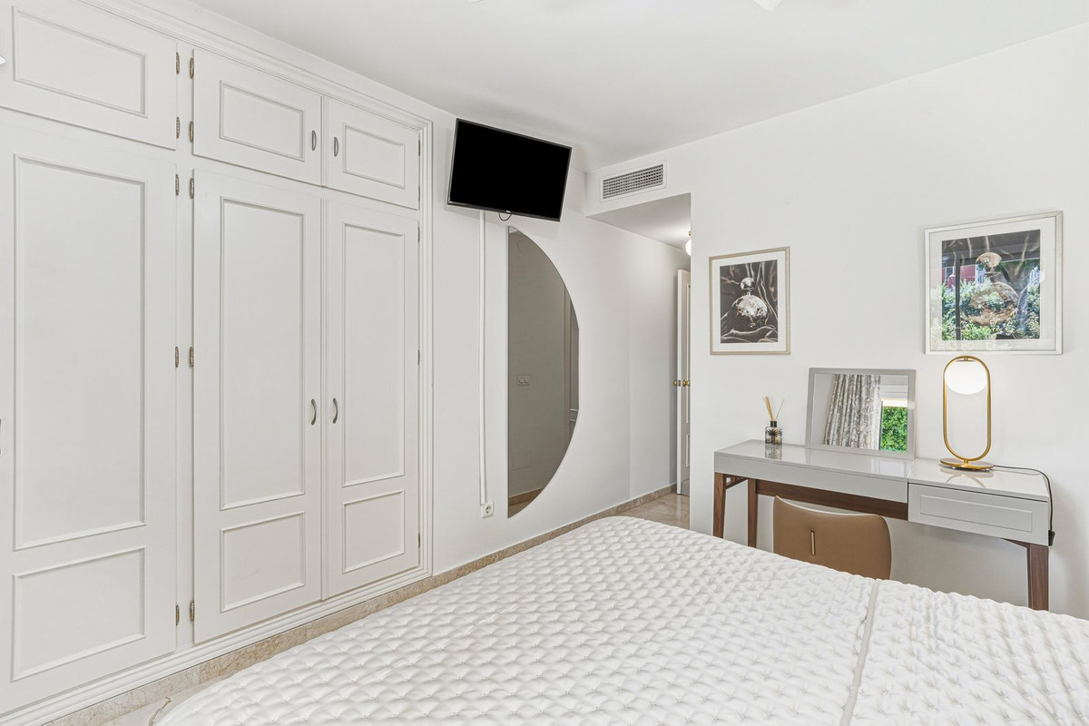 2 Bed Apartment for sale in Guadalmina Alta Costa Del Sol, Málaga, Spain
