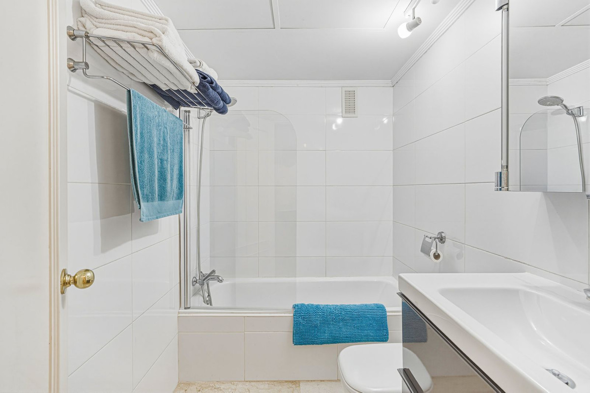 2 Bed Apartment for sale in Guadalmina Alta Costa Del Sol, Málaga, Spain