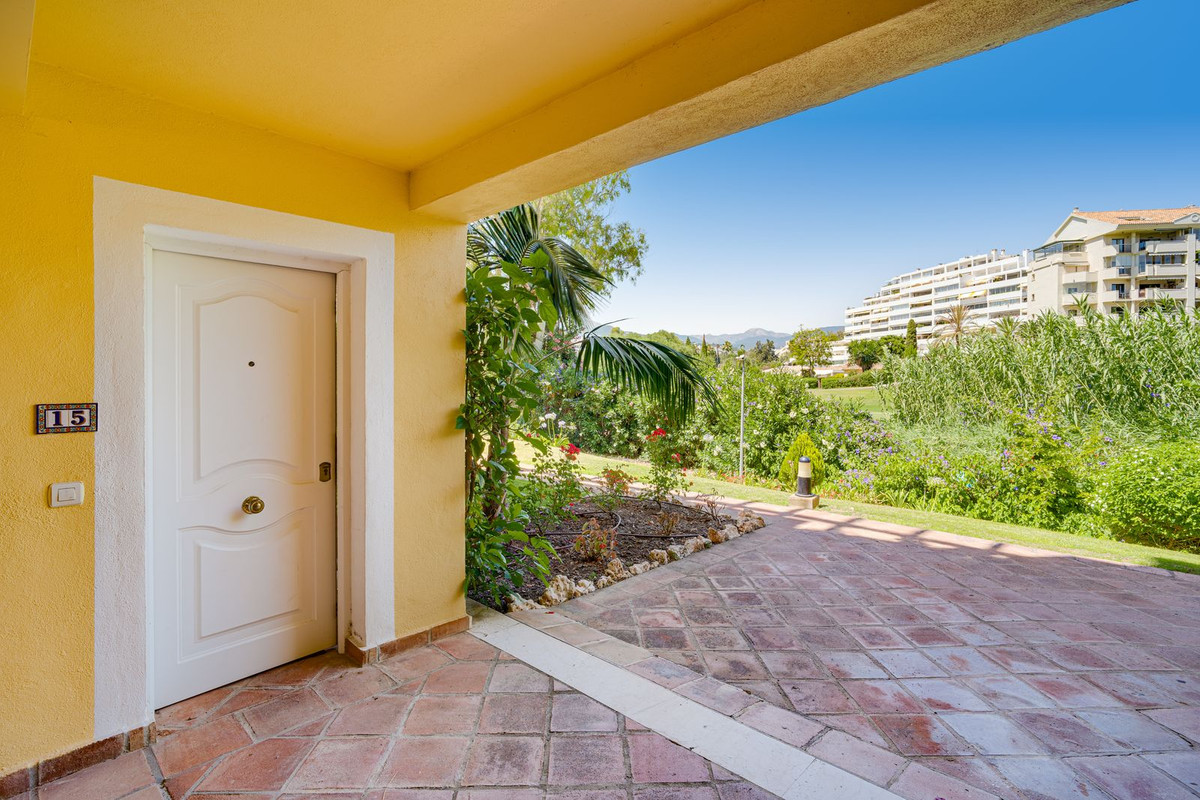 2 Bed Apartment for sale in Guadalmina Alta Costa Del Sol, Málaga, Spain