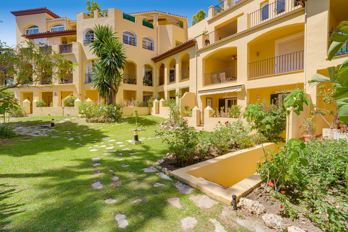 2 Bed Apartment for sale in Guadalmina Alta Costa Del Sol, Málaga, Spain