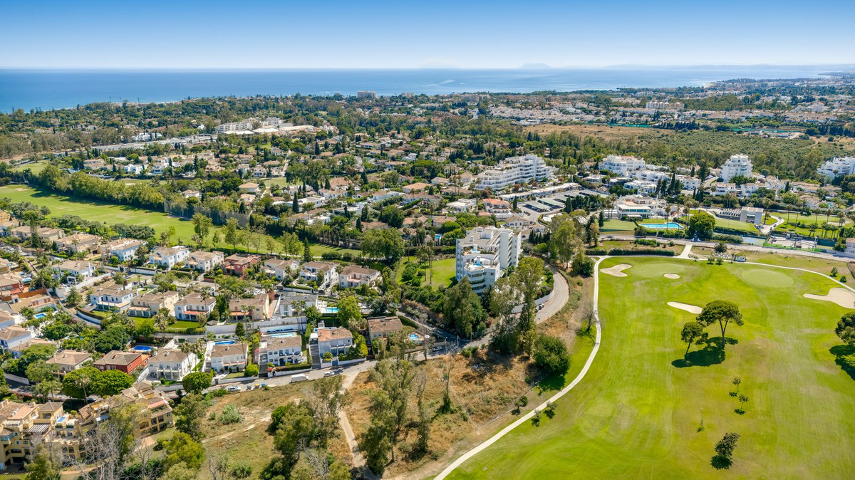2 Bed Apartment for sale in Guadalmina Alta Costa Del Sol, Málaga, Spain