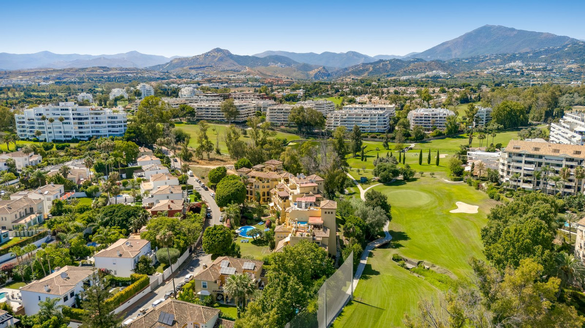 2 Bed Apartment for sale in Guadalmina Alta Costa Del Sol, Málaga, Spain